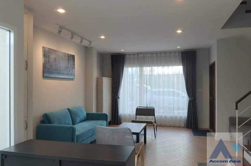 3 Bedroom Townhouse for rent in Silom, Bangkok near BTS Chong Nonsi