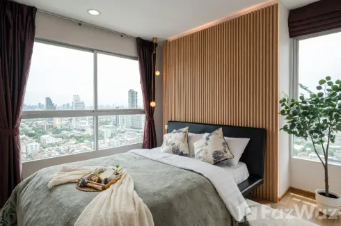 2 Bedroom Condo for sale in Fuse Chan - Sathorn, Yan Nawa, Bangkok near BTS Surasak