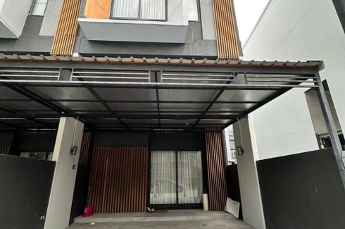 3 Bedroom Townhouse for rent in Suan Luang, Bangkok near Airport Rail Link Hua Mak