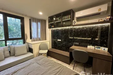 1 Bedroom Condo for sale in XT Huaikhwang, Din Daeng, Bangkok near MRT Huai Khwang