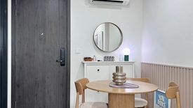 1 Bedroom Condo for sale in XT Huaikhwang, Din Daeng, Bangkok near MRT Huai Khwang