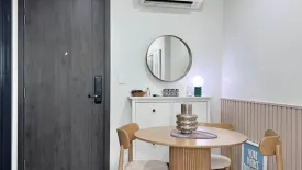 1 Bedroom Condo for sale in XT Huaikhwang, Din Daeng, Bangkok near MRT Huai Khwang