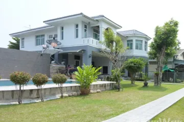 5 Bedroom House for sale in Khlong Song Ton Nun, Bangkok