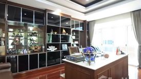 5 Bedroom House for sale in Khlong Song Ton Nun, Bangkok