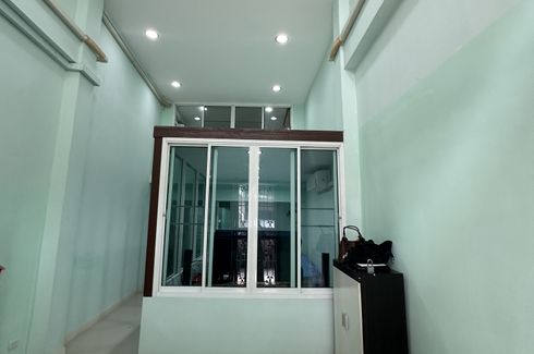 2 Bedroom Townhouse for rent in Bang Chak, Bangkok near BTS Punnawithi