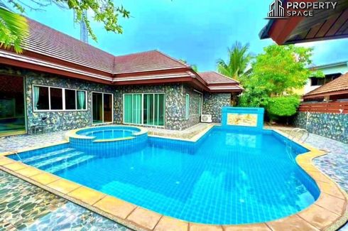 3 Bedroom Villa for sale in Na Kluea, Chonburi