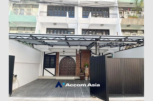 3 Bedroom Townhouse for rent in Silom, Bangkok near BTS Chong Nonsi