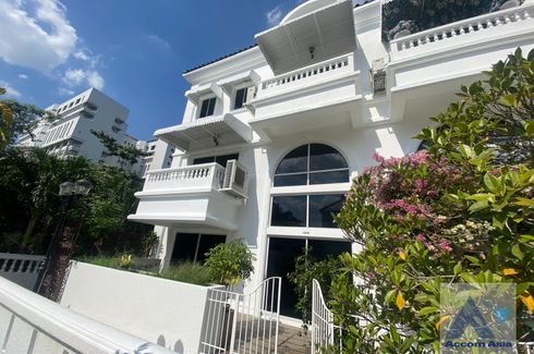 4 Bedroom Townhouse for sale in Khlong Toei, Bangkok near BTS Asoke