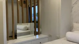 1 Bedroom Condo for rent in Lumpini Place Narathiwas 24, Chong Nonsi, Bangkok near BTS Saphan Taksin