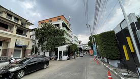 6 Bedroom Townhouse for sale in Bang Sue, Bangkok near MRT Bang Pho