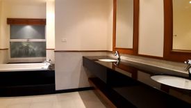 3 Bedroom Condo for rent in Thung Maha Mek, Bangkok near BTS Chong Nonsi