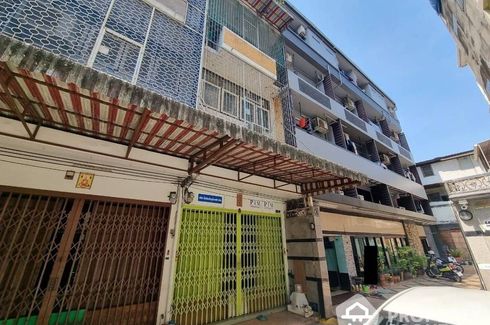 3 Bedroom Townhouse for sale in Somdet Chao Phraya, Bangkok near BTS Prajadhipok