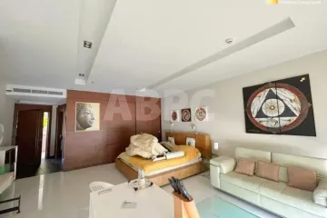 1 Bedroom Condo for sale in Na Kluea, Chonburi