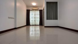 1 Bedroom Condo for sale in Ivy Ratchada, Sam Sen Nok, Bangkok near MRT Ratchadaphisek