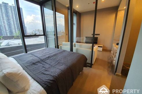 1 Bedroom Condo for rent in The Esse at Singha Complex, Bang Kapi, Bangkok near MRT Phetchaburi