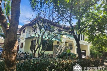 5 Bedroom House for sale in Sam Sen Nai, Bangkok