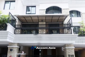 4 Bedroom Townhouse for sale in Phra Khanong, Bangkok near BTS Thong Lo