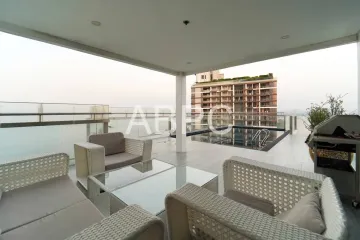 4 Bedroom Condo for sale in Na Kluea, Chonburi