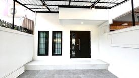 5 Bedroom Townhouse for rent in Phra Khanong Nuea, Bangkok