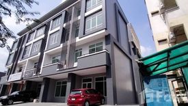 2 Bedroom Townhouse for sale in Ratchadakarn, Sam Sen Nok, Bangkok near MRT Ratchadaphisek