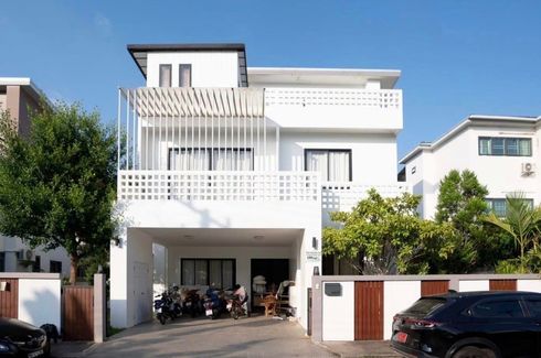 6 Bedroom House for sale in Suthep, Chiang Mai