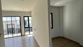 5 Bedroom House for sale in Baan Nara Wongwaen-Ramintra, Tha Raeng, Bangkok