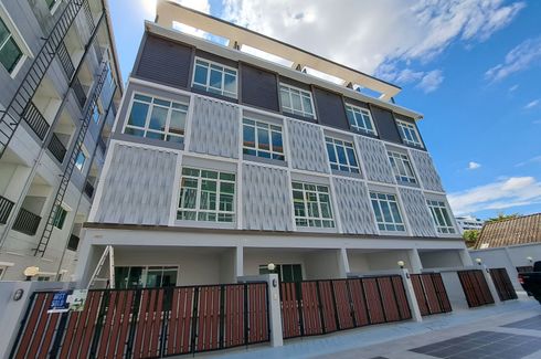 4 Bedroom Townhouse for sale in Bang Chak, Bangkok near BTS Punnawithi