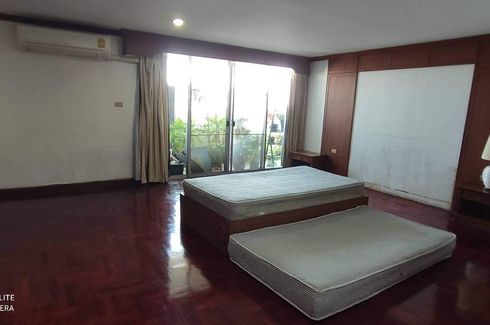 3 Bedroom Condo for rent in Khlong Tan Nuea, Bangkok