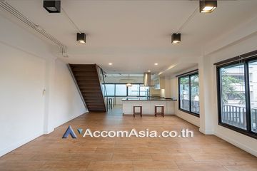 3 Bedroom Townhouse for rent in Thung Maha Mek, Bangkok near MRT Lumpini