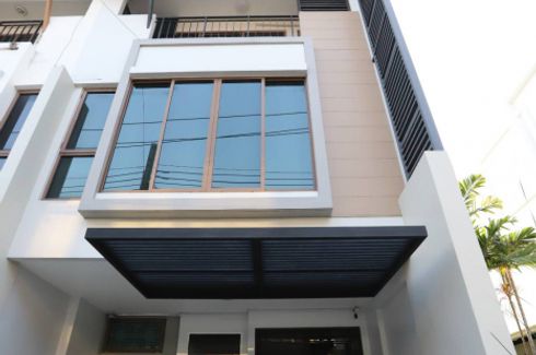 3 Bedroom Townhouse for rent in Bang Chak, Bangkok near BTS Bang Chak