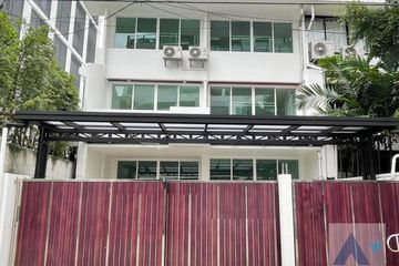 3 Bedroom Townhouse for rent in Silom, Bangkok near BTS Chong Nonsi