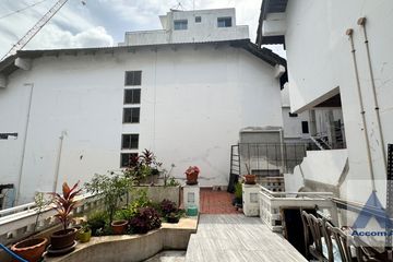 4 Bedroom House for sale in Phra Khanong, Bangkok near BTS Thong Lo