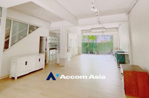 5 Bedroom Townhouse for sale in Phra Khanong, Bangkok near BTS Thong Lo