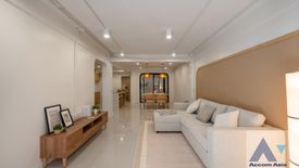 2 Bedroom Townhouse for sale in Bang Chak, Bangkok near BTS Bang Chak