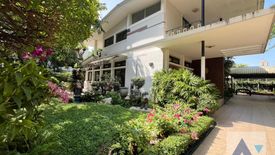 3 Bedroom House for rent in Phra Khanong, Bangkok near BTS Ekkamai