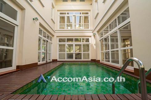 5 Bedroom House for rent in Phra Khanong, Bangkok near BTS Thong Lo