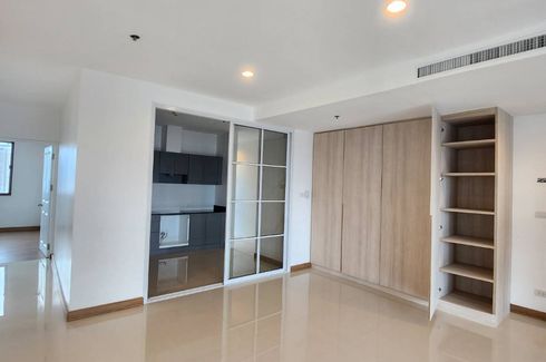 3 Bedroom Apartment for rent in Phra Khanong, Bangkok near BTS Ekkamai