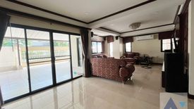 4 Bedroom House for sale in Phra Khanong, Bangkok near BTS Phra Khanong