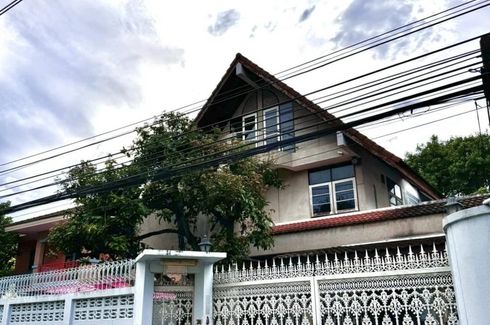 4 Bedroom House for sale in Thung Maha Mek, Bangkok