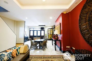 4 Bedroom Townhouse for rent in Khlong Tan Nuea, Bangkok