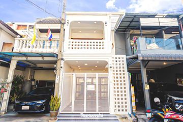 2 Bedroom Townhouse for sale in Khlong Chaokhun Sing, Bangkok near MRT Lat Phrao 83