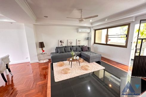 5 Bedroom Townhouse for rent in Silom, Bangkok near BTS Chong Nonsi