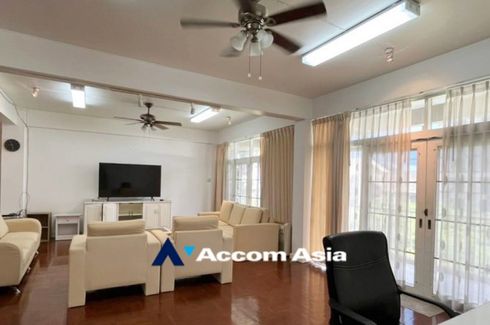 3 Bedroom Apartment for rent in Khlong Toei, Bangkok near BTS Asoke