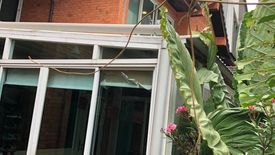 4 Bedroom House for sale in Phra Khanong Nuea, Bangkok