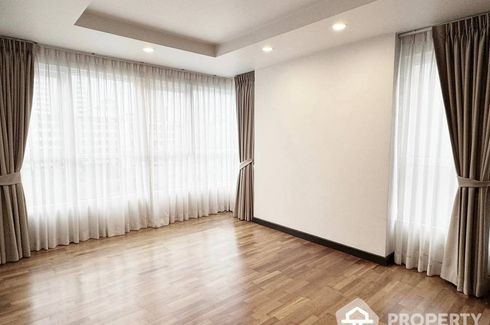 3 Bedroom Condo for sale in The Avenue Sukhumvit 61, Khlong Tan Nuea, Bangkok near BTS Ekkamai