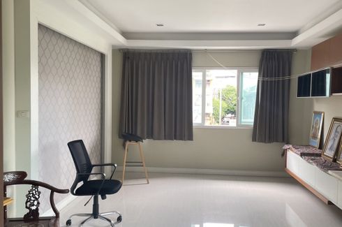 4 Bedroom House for rent in Chong Nonsi, Bangkok