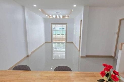 3 Bedroom Townhouse for sale in Mu Ban Bua Thong 4, Phimon Rat, Nonthaburi