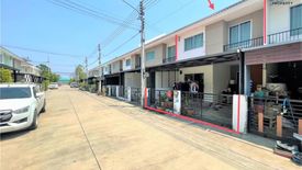 3 Bedroom Townhouse for sale in Bang Khayaeng, Pathum Thani
