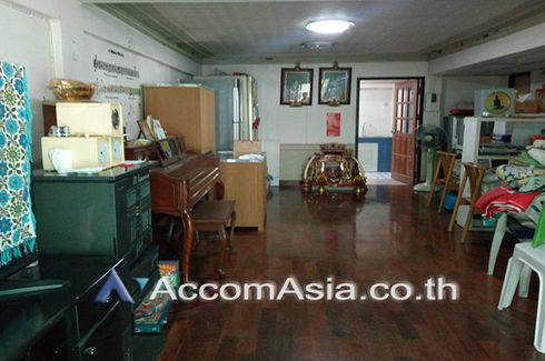 2 Bedroom Townhouse for rent in Silom, Bangkok near BTS Chong Nonsi