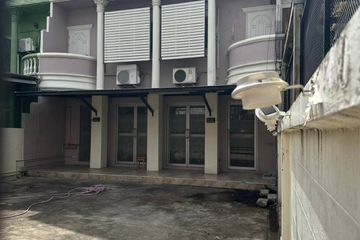 4 Bedroom Townhouse for rent in Sam Sen Nok, Bangkok near MRT Phawana